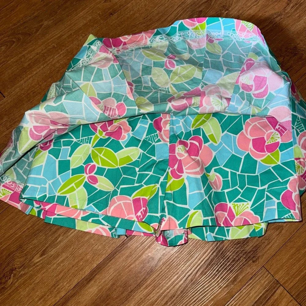 Lilly Pulitzer Skater Mini pants Skirt in Blue and Pink - Picture 4 of 5
